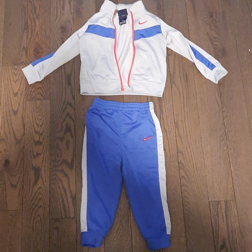 Nike track suit